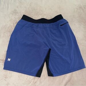 Lululemon short size L